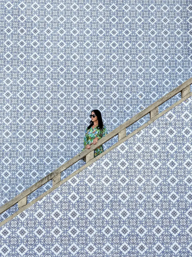 A staircase of blue and white Portuguese azulejo tiles