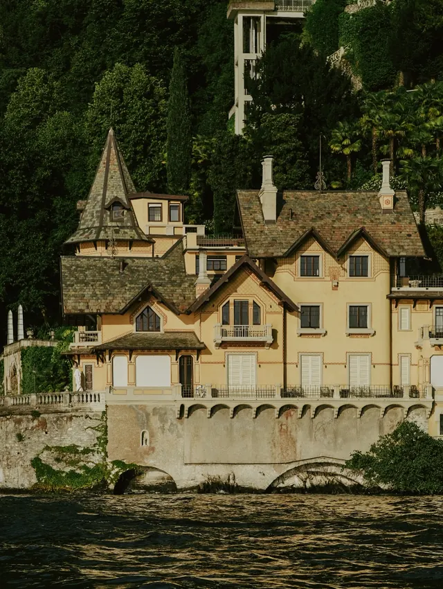 Historic villas in golden light on Lake Como